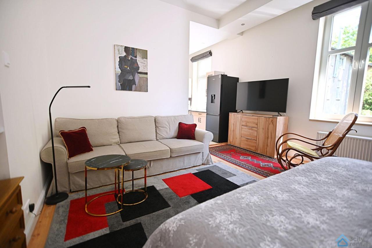 Beige And Red 3City Studio In Sopot With Outdoor Parking By Noclegi Renters Extérieur photo