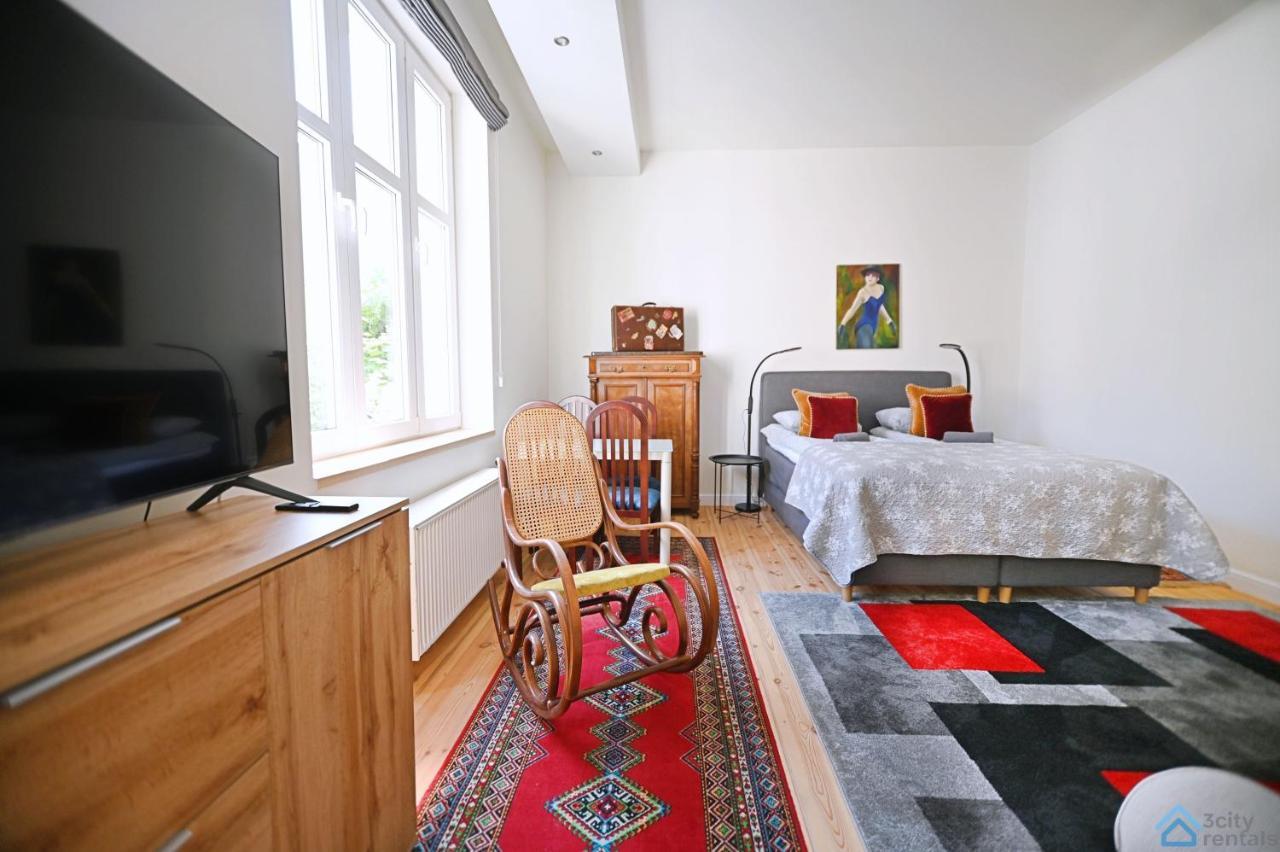 Beige And Red 3City Studio In Sopot With Outdoor Parking By Noclegi Renters Extérieur photo